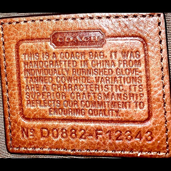 Women’s east west leather COACH shoulder bag - Picture 3 of 10